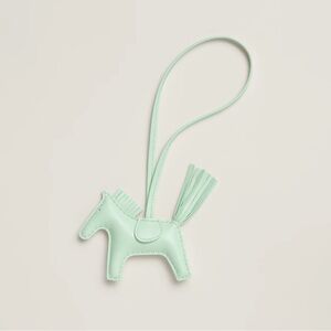 NEW IN BOX Hermes Rodeo PM charm Vert Fizz Green